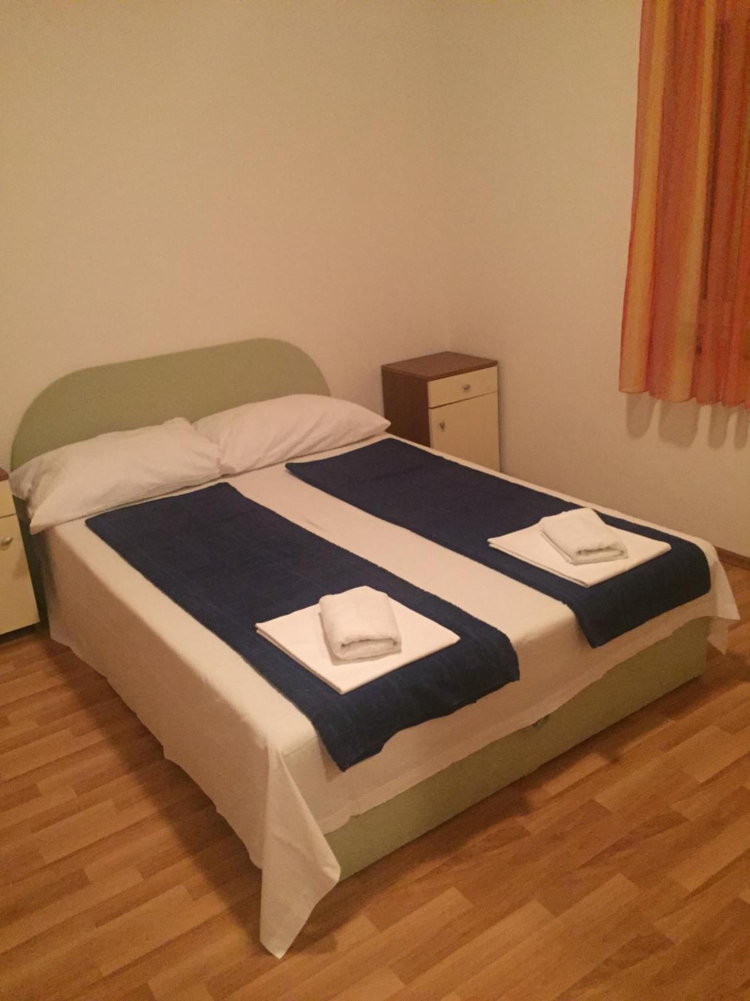 Apartments Vidovic Povljana Room photo